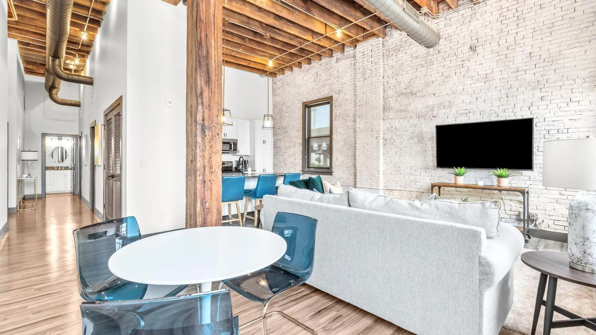 2Br Loft-Gated Parking-Wd-P104 Lejlighed Saint Louis
